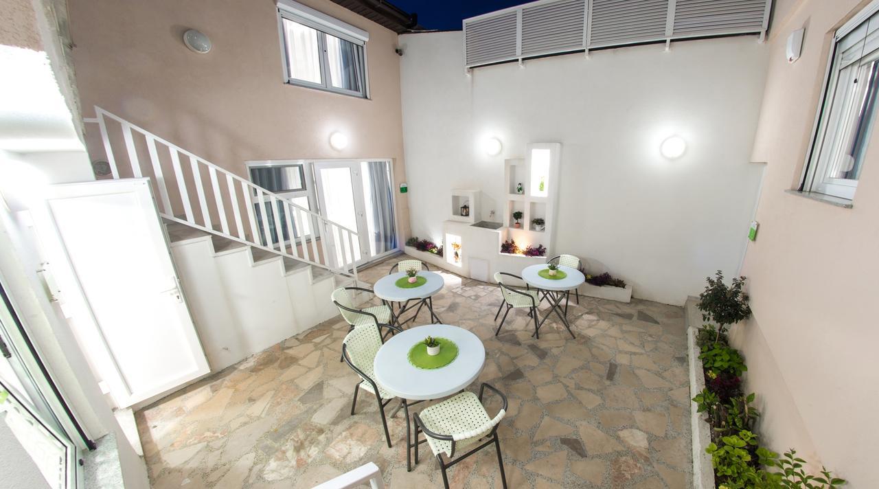 Five Rivers Rooms موستار المظهر الخارجي الصورة