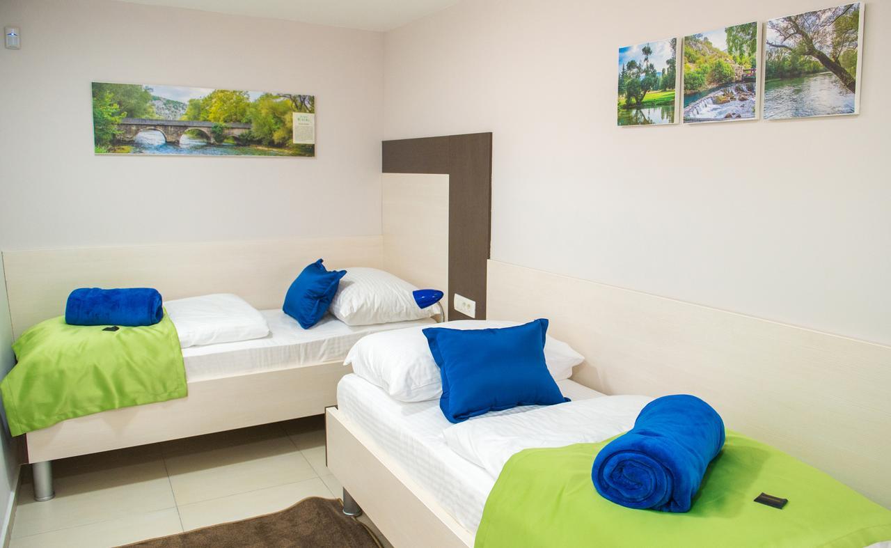 Five Rivers Rooms موستار المظهر الخارجي الصورة