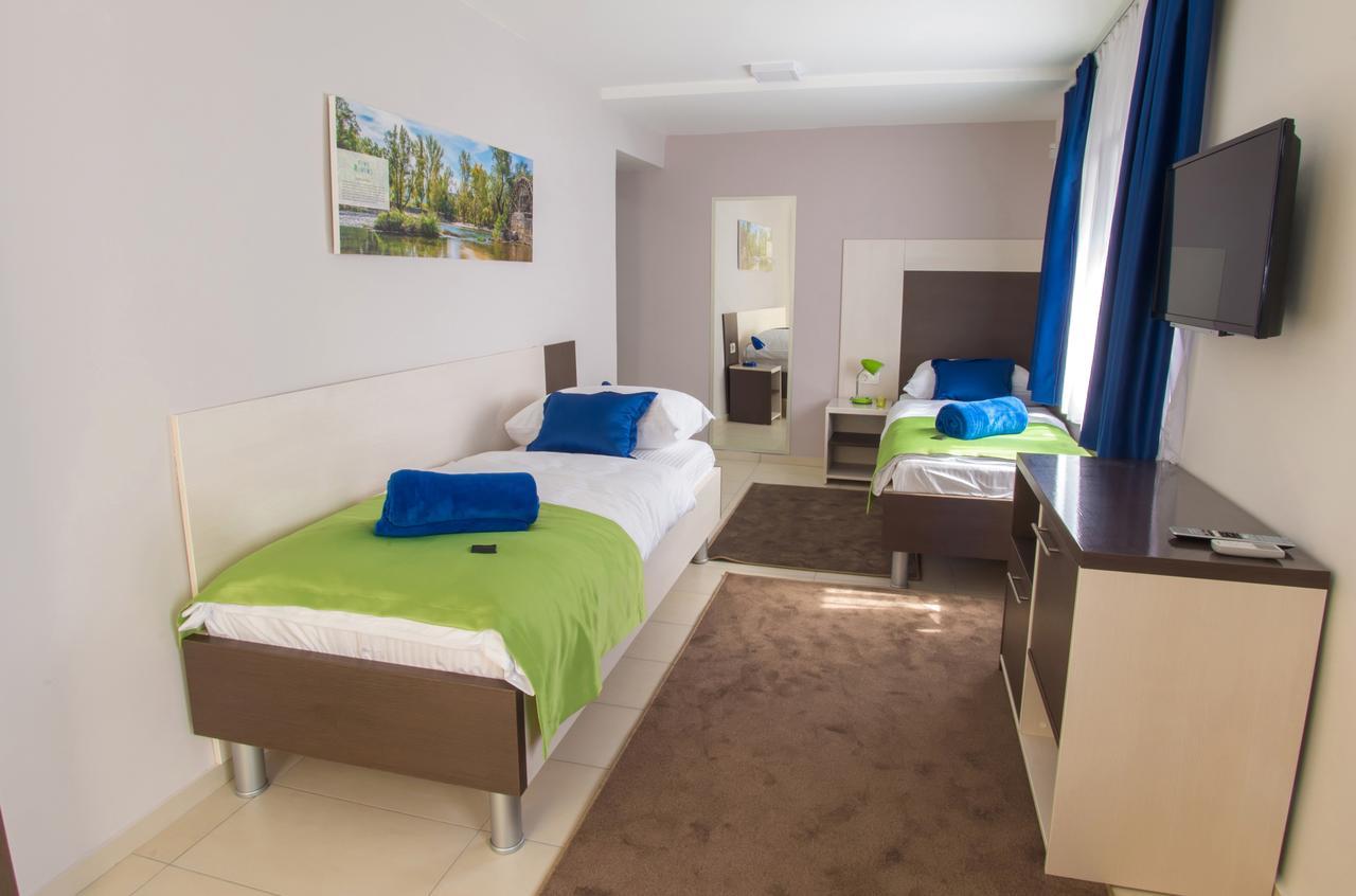 Five Rivers Rooms موستار المظهر الخارجي الصورة