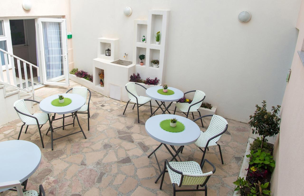 Five Rivers Rooms موستار المظهر الخارجي الصورة