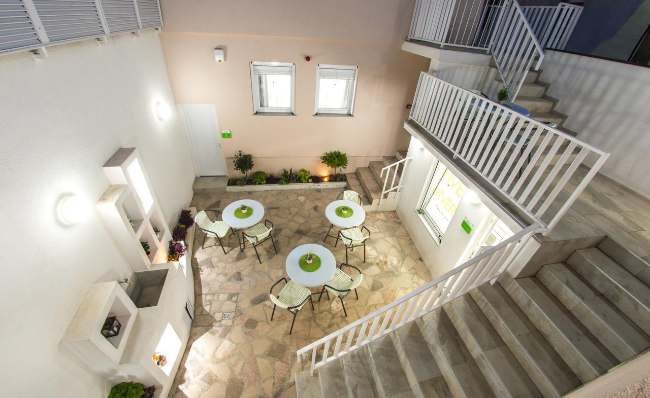 Five Rivers Rooms موستار المظهر الخارجي الصورة