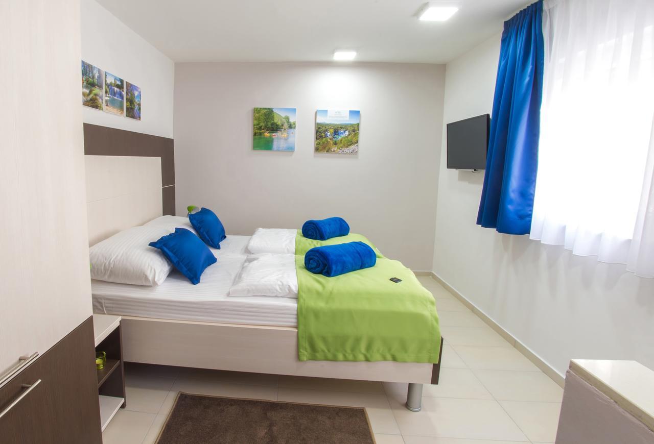 Five Rivers Rooms موستار المظهر الخارجي الصورة