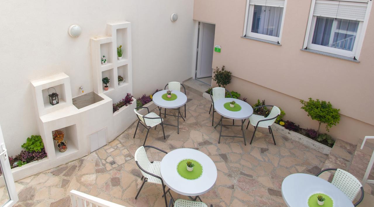 Five Rivers Rooms موستار المظهر الخارجي الصورة